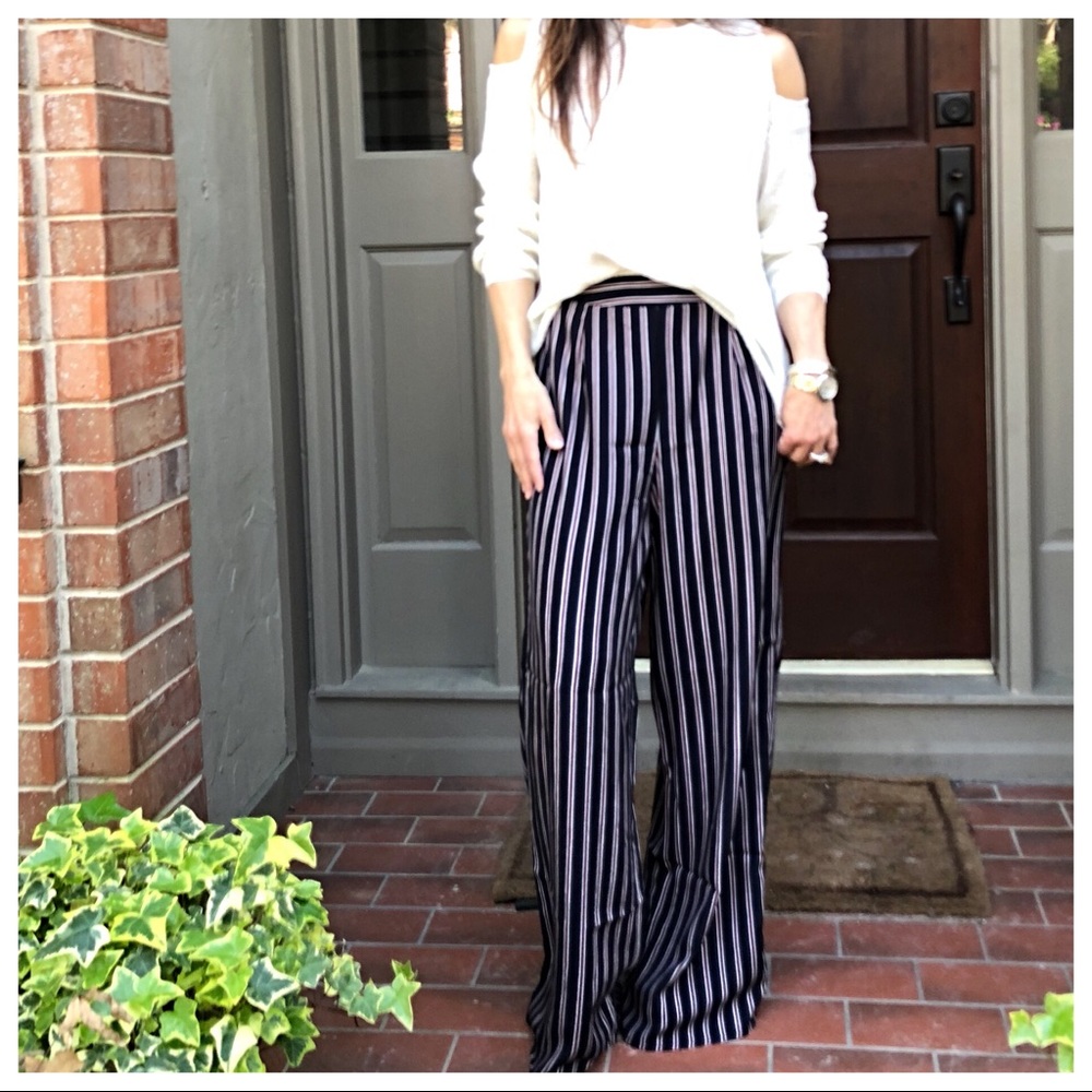 ✨LAST ONE✨Striped palazzo wide leg pants - Picture 2 of 7